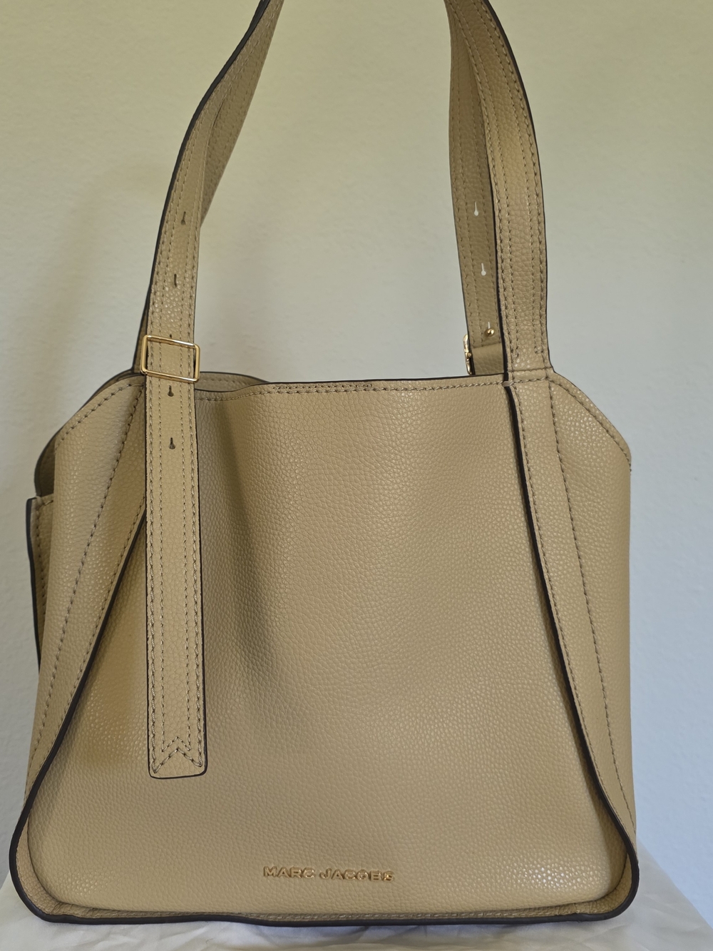 Marc Jacobs Taupe Pebbled Leather Shoulder Bag with Gold Logo